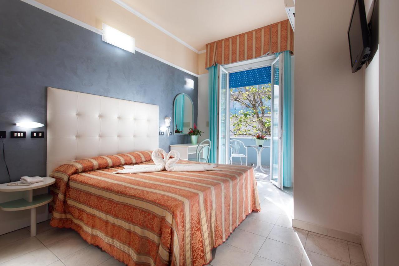 Hotel Nettuno Bellaria-Igea Marina Exterior foto