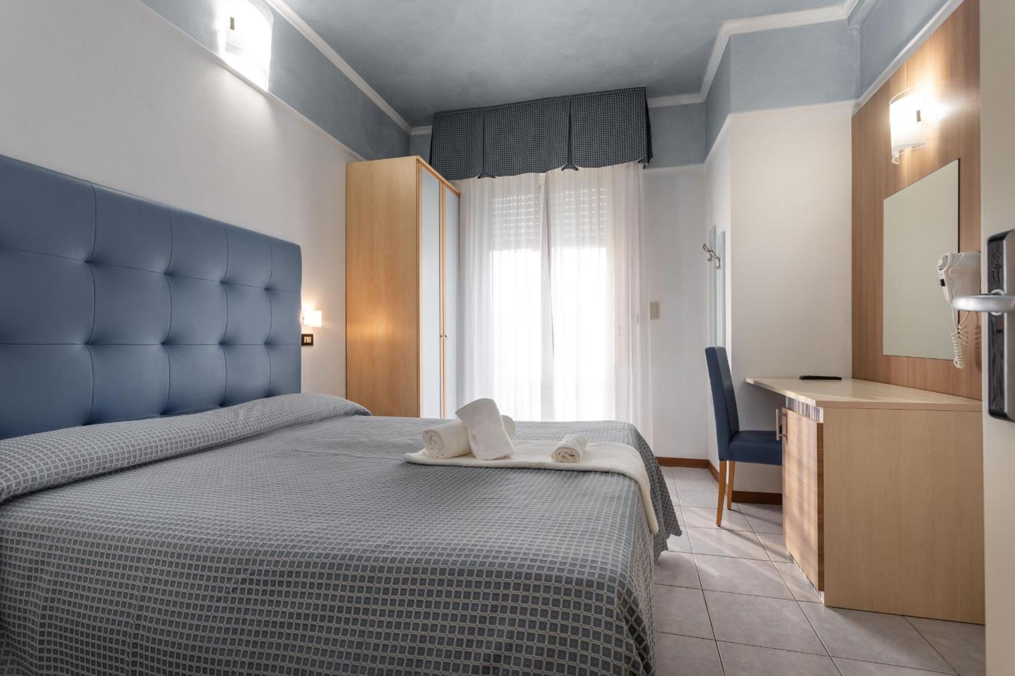 Hotel Nettuno Bellaria-Igea Marina Exterior foto