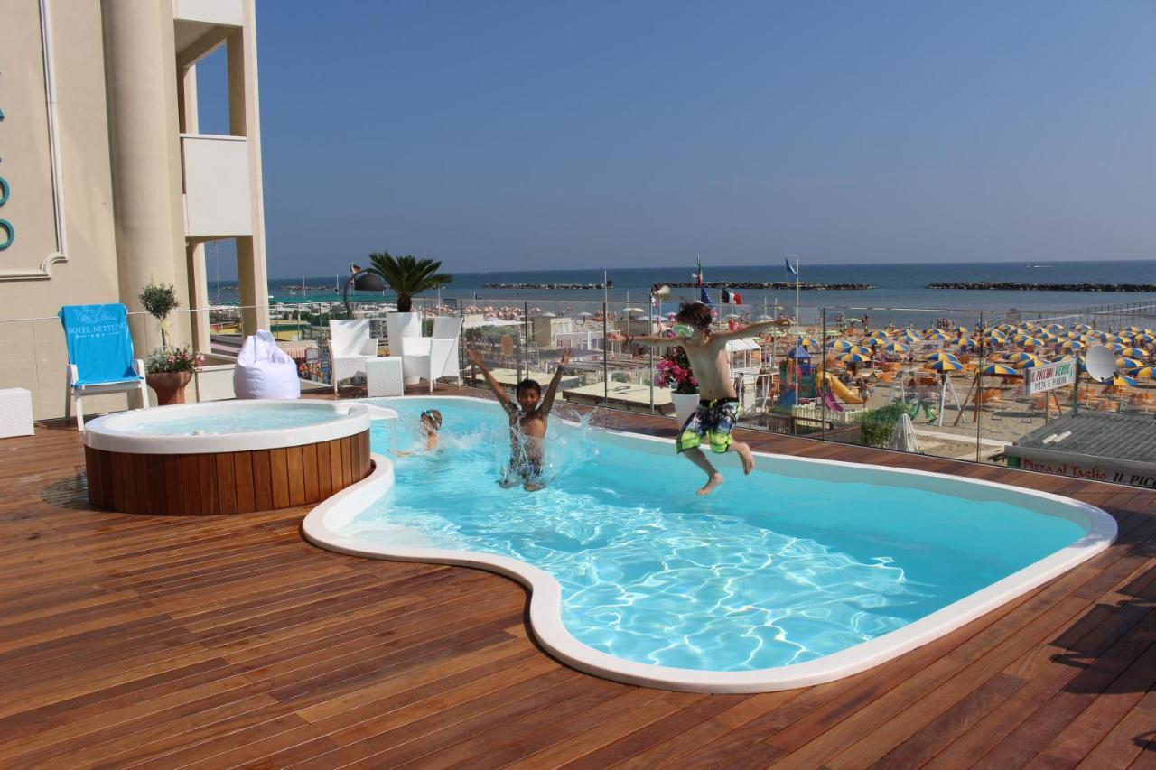 Hotel Nettuno Bellaria-Igea Marina Exterior foto