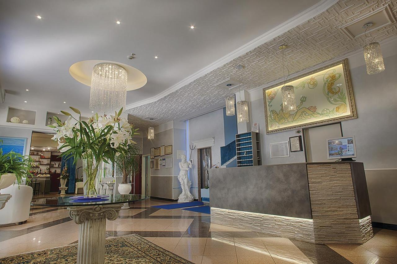 Hotel Nettuno Bellaria-Igea Marina Exterior foto